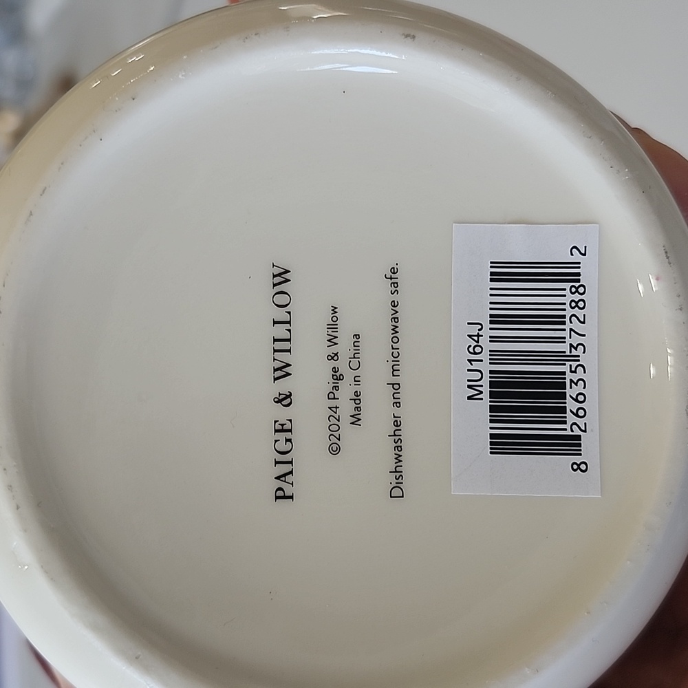 Charming Book Lover's Mug with Peach Ribbon - Picture 6 of 7